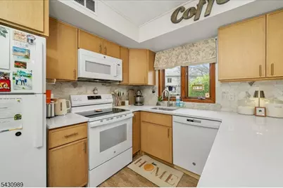 204 Dakota Dr, Andover Township, NJ 07848 - Photo 6
