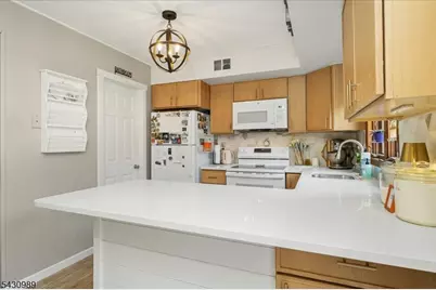 204 Dakota Dr, Andover Township, NJ 07848 - Photo 8