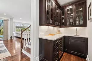 107 Longview Ave, Chatham Township, NJ 07928 - Photo 8