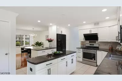 9 Starlite Ct, Westfield, NJ 07090 - Photo 6