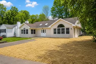 7 Lorettacong Dr, Jefferson Township, NJ 07849 - Photo 2