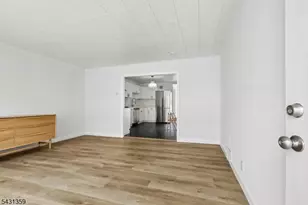63 Garrison St, Newark, NJ 07105 - Photo 8
