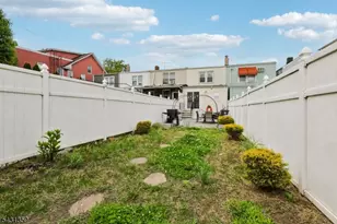 63 Garrison St, Newark, NJ 07105 - Photo 40