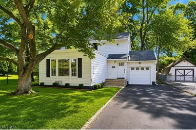 207 Beck Ave, South Bound Brook Boro, NJ 08880 - Photo 1