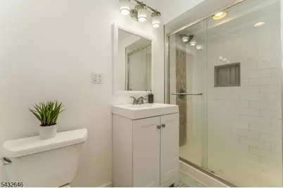 129 Chestnut St, Bridgewater, NJ 08807 - Photo 20