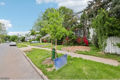 326 Thompson Ave, Roselle, NJ 07203 - Photo 30