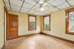 326 Thompson Ave, Roselle, NJ 07203 - Photo 8
