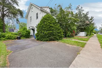 326 Thompson Ave, Roselle, NJ 07203 - Photo 1