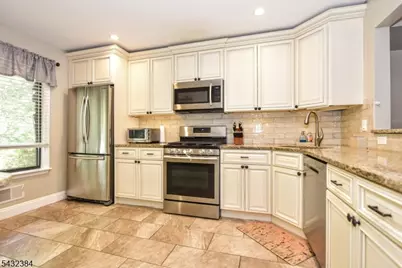 15B Brookside Hts #B, Wanaque, NJ 07465 - Photo 4