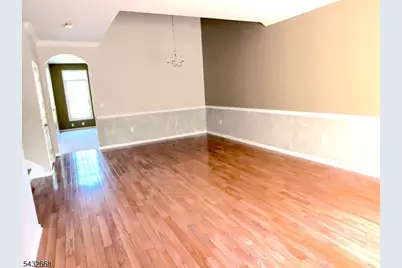 5 Magnolia Ln, Cedar Grove, NJ 07009 - Photo 4