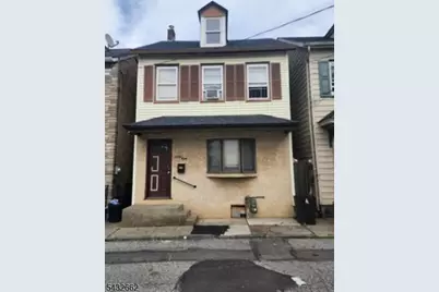 38 Fox St, Phillipsburg, NJ 08865 - Photo 1