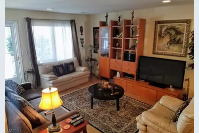 13 Ray Ct, Bedminster Township, NJ 07921 - Photo 2