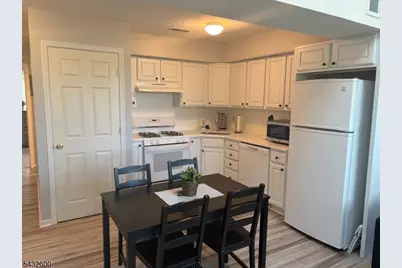 2 Port Royal Dr #6, Vernon, NJ 07462 - Photo 2