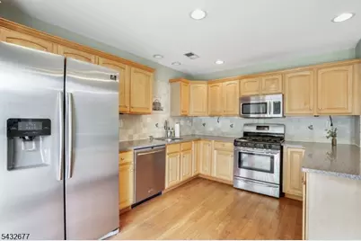 8 Hopkinson Ct Ondo, Bernards Township, NJ 07920 - Photo 12