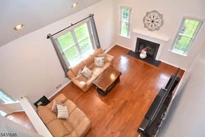 22 Muirhead Ct, Montgomery Township, NJ 08502 - Photo 4