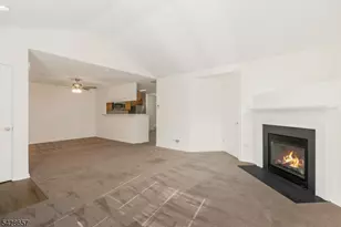 44 Chandler Ct, Hillsborough Township, NJ 08844 - Photo 6