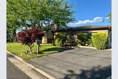 11 Demarest Pl, Piscataway Township, NJ 08854 - Photo 2