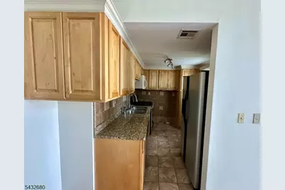 11 Demarest Pl, Piscataway Township, NJ 08854 - Photo 14
