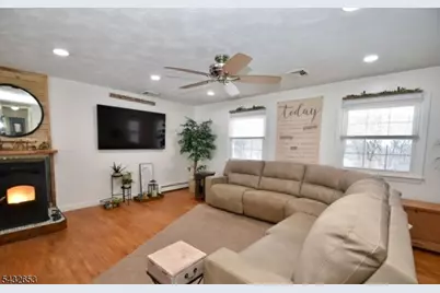 27 Grandview Ave, Jefferson Township, NJ 07460 - Photo 10