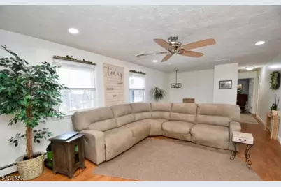 27 Grandview Ave, Jefferson Township, NJ 07460 - Photo 8