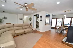 27 Grandview Ave, Jefferson Township, NJ 07460 - Photo 1