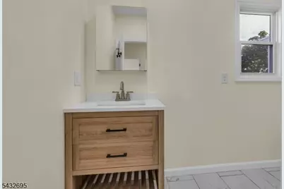 310 Summer St, Clifton, NJ 07011 - Photo 16