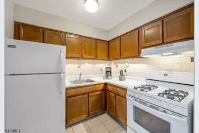 565 Grove St Unit E #10, Clifton, NJ 07013 - Photo 16