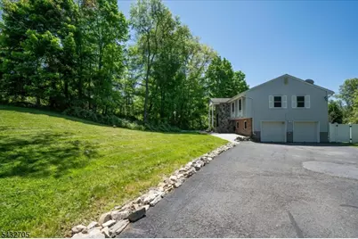 14 Lounsberry Hollow Rd, Vernon Twp., NJ 07461 - Photo 2