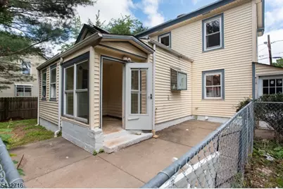 44 Elm St, Franklin Township, NJ 08873 - Photo 6