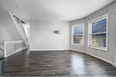 31 Homestead Park, Newark, NJ 07108 - Photo 10