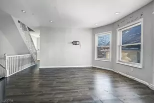 31 Homestead Park, Newark, NJ 07108 - Photo 10