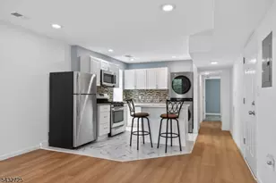 223 Main St Unit, Belleville, NJ 07109 - Photo 6