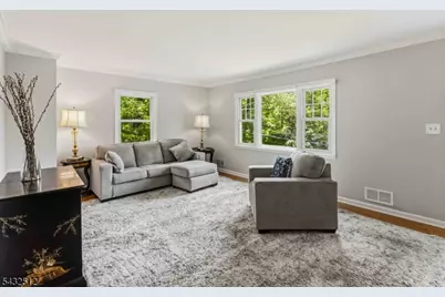 48 Midland Dr, Morris Township, NJ 07960 - Photo 6