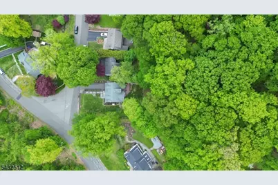 48 Midland Dr, Morris Township, NJ 07960 - Photo 32