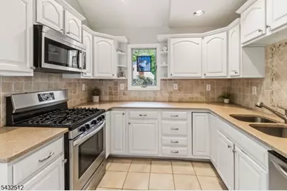 48 Midland Dr, Morris Township, NJ 07960 - Photo 12