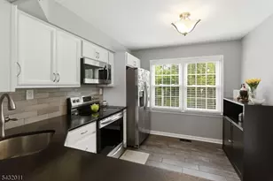 712 Marlborough Common, Hillsborough Township, NJ 08844 - Photo 6