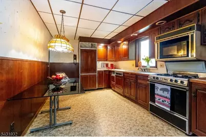66 Coeyman Ave, Bloomfield, NJ 07003 - Photo 6