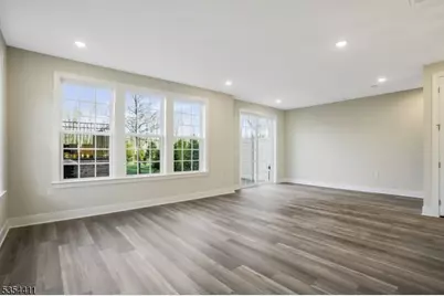 102 Honeysuckle Ln, Warren Township, NJ 07059 - Photo 14