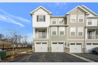 102 Honeysuckle Ln, Warren Township, NJ 07059 - Photo 2