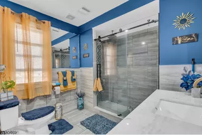 221 223 E 2nd Ave, Roselle, NJ 07203 - Photo 10