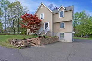 1939 Fieldstone Rd, Bridgewater, NJ 08836 - Photo 4