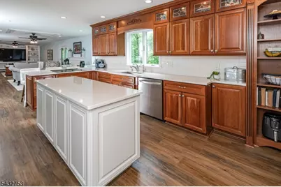 200 Old Georgetown Rd, Franklin Township, NJ 08540 - Photo 18