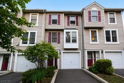 82 Tiffany Blvd, Newark, NJ 07104 - Photo 1