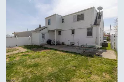 706 Keep St, Linden, NJ 07036 - Photo 4