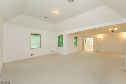 104 Shrewsbury Dr, Livingston, NJ 07039 - Photo 22