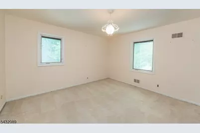 104 Shrewsbury Dr, Livingston, NJ 07039 - Photo 30