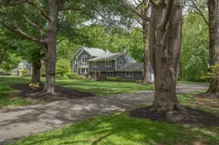 77 Riverside Dr, Bernards Township, NJ 07920 - Photo 32