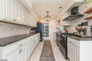 14 Queens Rd, Rockaway Township, NJ 07866 - Photo 10