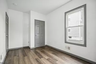 143 Valley Rd Unit #1R, Montclair, NJ 07042 - Photo 10