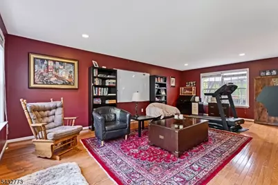4 Pembrook Ct, Liberty Township, NJ 07838 - Photo 8